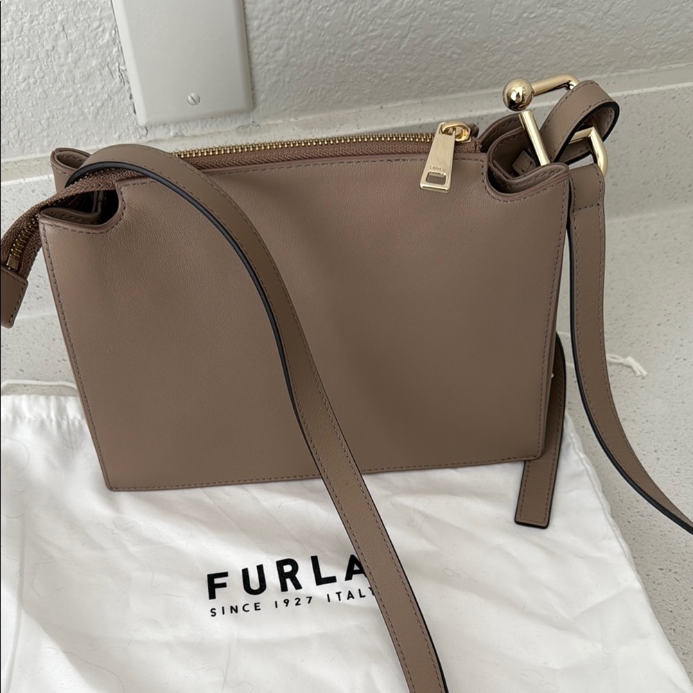 Furla Nuvola Crossbody S - Stucco Gray